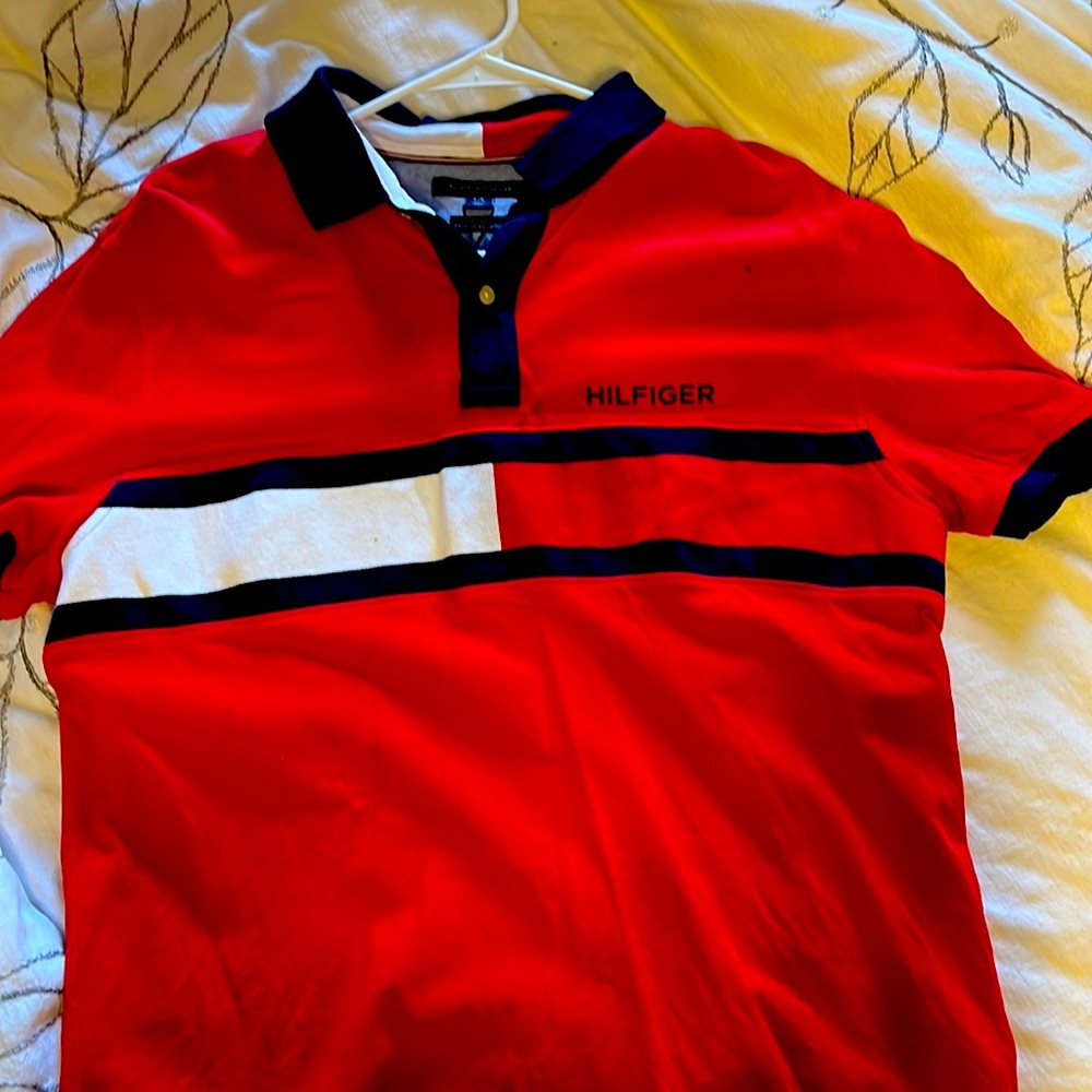 Has small stain next to logo